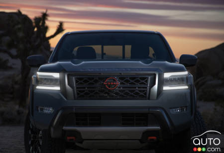 2022 Nissan Frontier, headlights